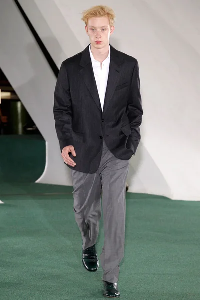 Look 22